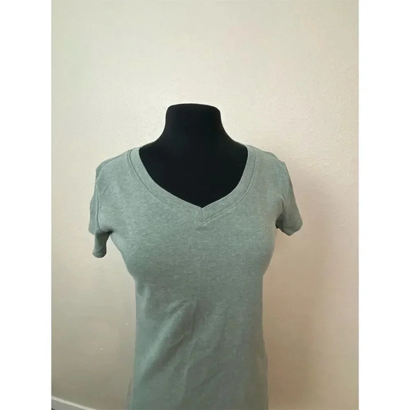 Noble Outfitters Women's V-Neck T-Shirt Heather Green Size M Casual 1688 - Picture 2 of 7